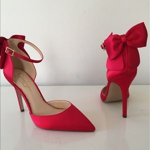 jessica simpson polla pump